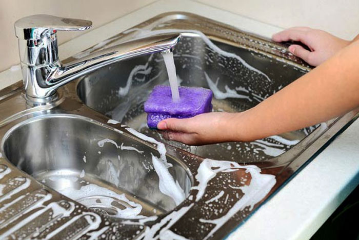 The best ways to clean and maintain a sink